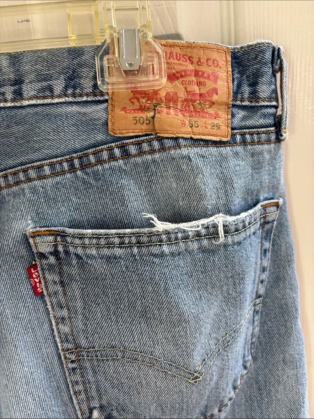 Levi's 505 Men's Light Blue Relaxed Straight Jeans